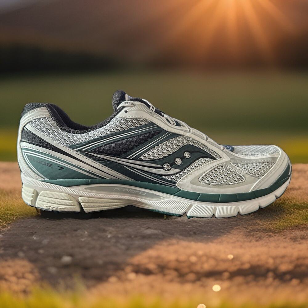 New Men's Size 7.5 Saucony Progrid Guide 7 White Pine Green S70936-8